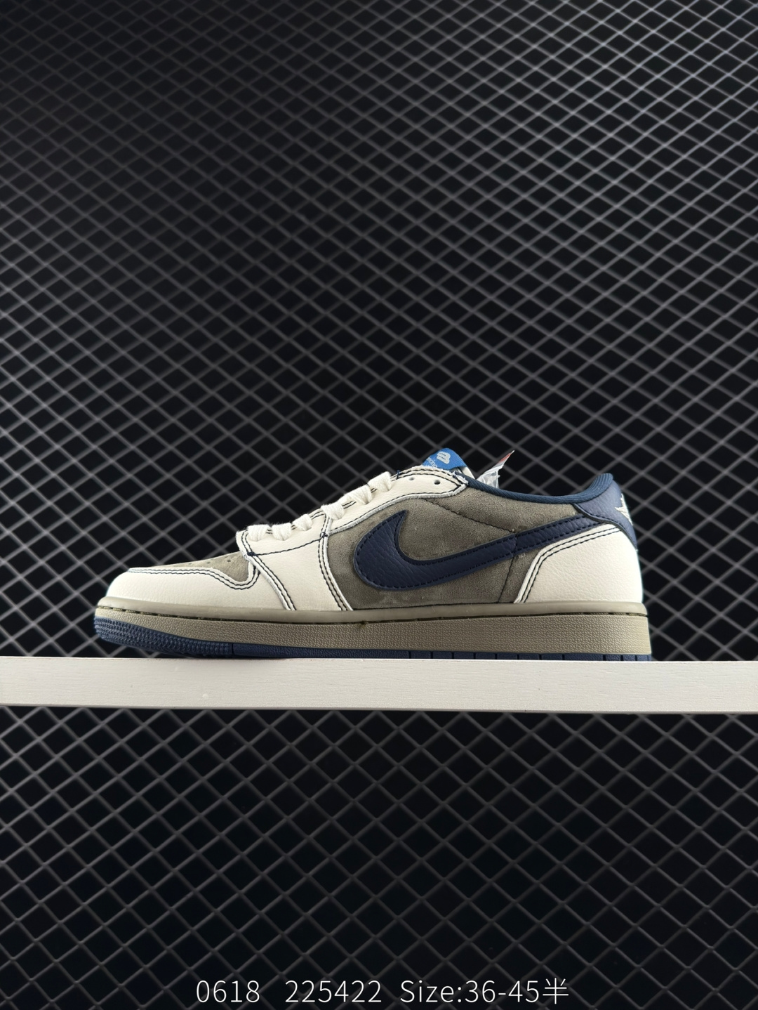 Travis Scott x Air Jordan 1 ” Reverse Mocha “